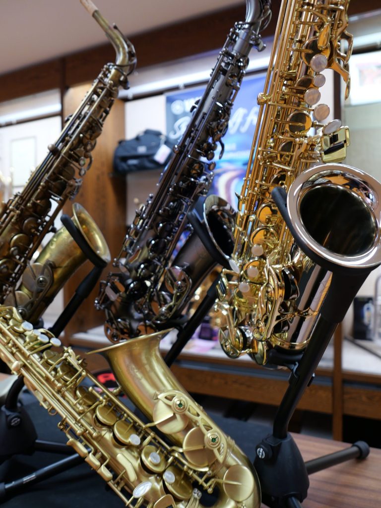 Saxofone von Expression in verschiedenen Oberflächen im Musikhaus Deußer Würzburg
