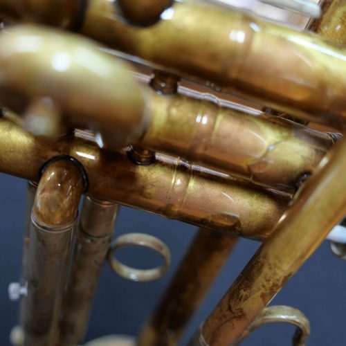 Nahaufnahme eines Messinginstruments